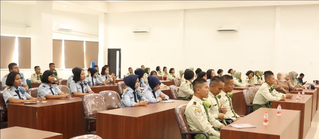 Siswa SMA Taruna Terbaik di Medan mengikuti kegiatan pembelajaran di FK USU dengan suasana disiplin dan tertib.
