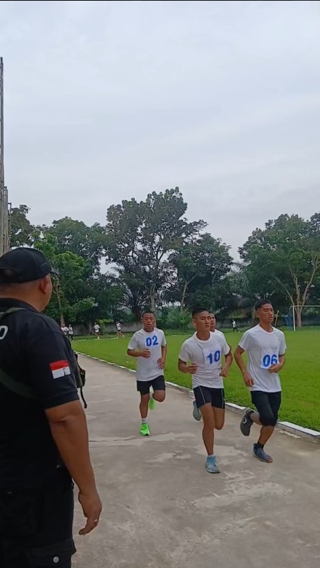 Kegiatan_olahraga_sekolah_taruna_di_Medan