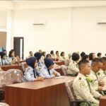 Aktivitas pembelajaran siswa di salah satu SMA Taruna terbaik di Medan dengan sistem pendidikan disiplin dan pembinaan karakter